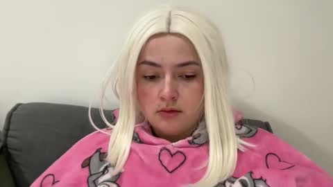 emily_morning_dew online show from 11-25-25, 06:46