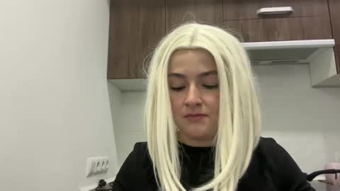 emily_morning_dew online show from 04-15-26, 09:05
