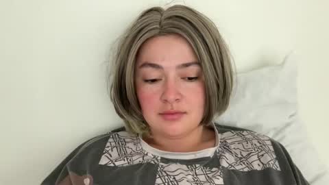 emily_morning_dew online show from 06-11-26, 05:49