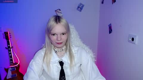 Snapshot of emily_nyaffe chatting on 03-11-26, 08:59 Lia online show from 03-11-26, 08:59