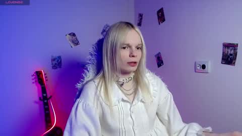 Snapshot of emily_nyaffe123 chatting on 03-15-26, 07:09 Lia online show from 03-15-26, 07:09