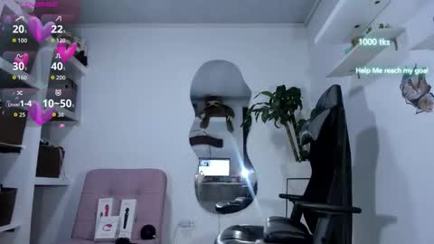 Snapshot of emily_palmeer chatting on 09-19-25, 10:49 emily_palmeer online show from 09-19-25, 10:49