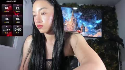 Snapshot of emily_palmeer chatting on 05-08-26, 10:09 emily_palmeer online show from 05-08-26, 10:09