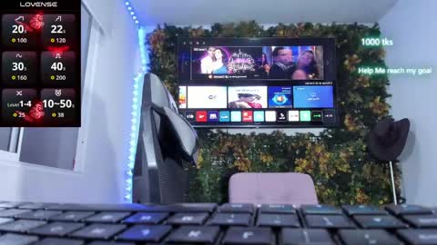 Snapshot of emily_palmeer chatting on 05-11-26, 10:54 emily_palmeer online show from 05-11-26, 10:54