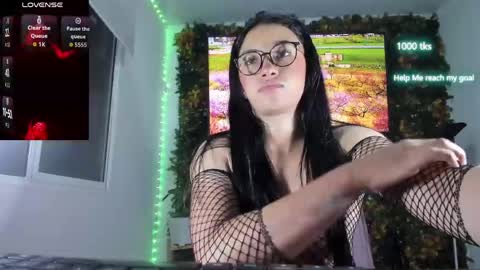 Snapshot of emily_palmeer chatting on 05-30-26, 10:01 emily_palmeer online show from 05-30-26, 10:01