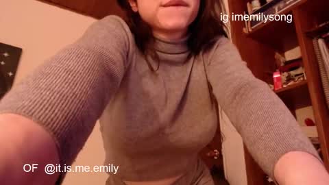 emily_pearl_ online show from 03-18-26, 10:24
