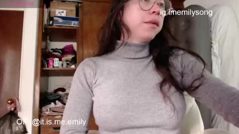 Snapshot of emily_pearl_ chatting on 05-27-26, 08:17 emily_pearl_ online show from 05-27-26, 08:17