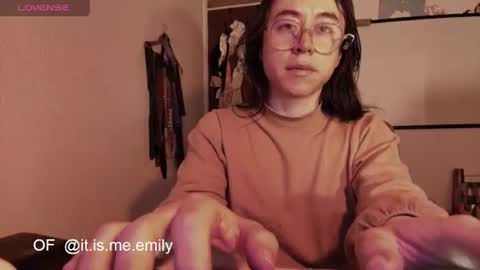 emily_pearl_ online show from 07-14-26, 02:05
