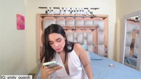 Snapshot of emily_poarch chatting on 02-17-25, 11:20 emily online show from 02-17-25, 11:20