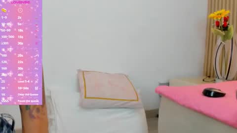 emily_rivas_ online show from 03-30-26, 03:18