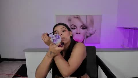 Emily online show from 09-19-25, 07:54