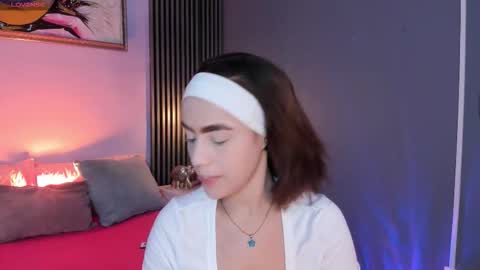 Emily  online show from 12-23-25, 05:05