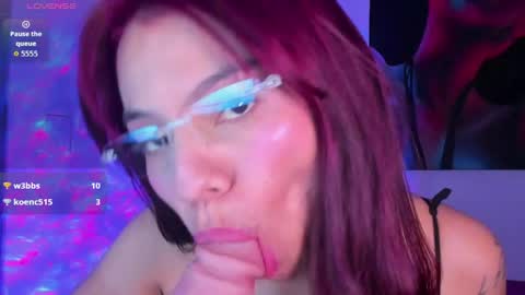 Snapshot of emily_rosinn chatting on 05-17-26, 07:39 Emily online show from 05-17-26, 07:39