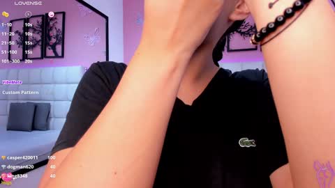 Snapshot of emily_roux chatting on 01-10-25, 09:13 EMILY online show from 01-10-25, 09:13