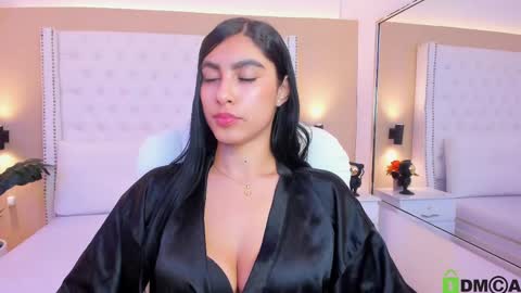 Snapshot of emily_roux chatting on 11-07-25, 04:34 EMILY online show from 11-07-25, 04:34