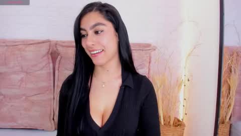 Snapshot of emily_roux chatting on 03-10-26, 01:21 EMILY online show from 03-10-26, 01:21