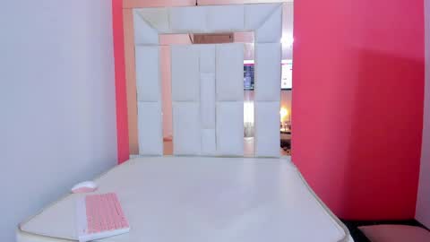 Emily online show from 01-12-25, 05:01