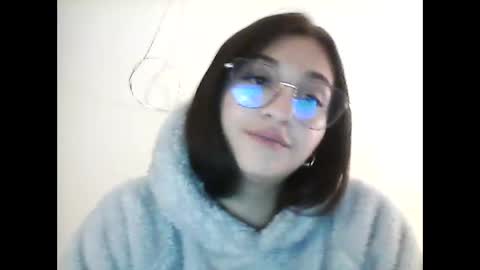 Snapshot of emily_smith29 chatting on 12-08-24, 07:05 emi online show from 12-08-24, 07:05