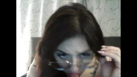 Snapshot of emily_smith29 chatting on 12-10-24, 11:40 emi online show from 12-10-24, 11:40