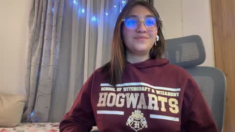 Snapshot of emily_smith29 chatting on 01-29-25, 05:19 emi online show from 01-29-25, 05:19