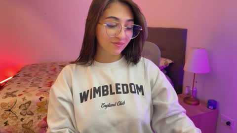 Snapshot of emily_smith29 chatting on 09-17-25, 02:02 emi online show from 09-17-25, 02:02