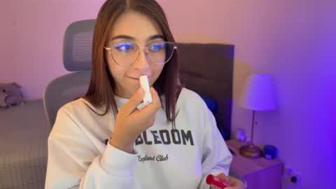 Snapshot of emily_smith29 chatting on 10-16-25, 12:22 emi online show from 10-16-25, 12:22