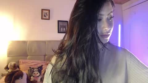 Snapshot of emily_swan_04 chatting on 01-24-25, 10:41 Emily  Swan online show from 01-24-25, 10:41