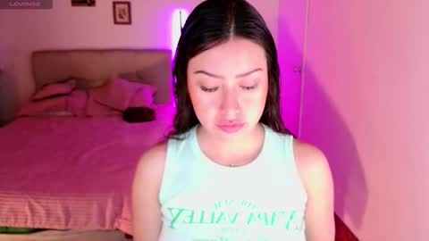 Snapshot of emily_swan_04 chatting on 11-04-25, 01:16 Emily  Swan online show from 11-04-25, 01:16