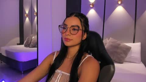Snapshot of emily_tolson chatting on 06-16-26, 07:27 emily_tolson online show from 06-16-26, 07:27