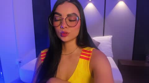 Snapshot of emily_tolson chatting on 06-17-26, 07:26 emily_tolson online show from 06-17-26, 07:26