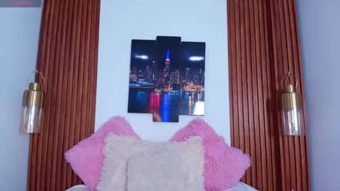 Emily. online show from 10-05-25, 03:16