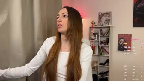 Snapshot of emily_w0w_ chatting on 02-12-26, 06:30 Lia online show from 02-12-26, 06:30