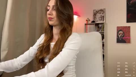 Snapshot of emily_w0w_ chatting on 02-28-26, 05:25 Lia online show from 02-28-26, 05:25