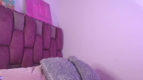 emily_w2 online show from 05-01-26, 04:06