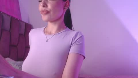emily_w2 online show from 06-19-26, 03:55