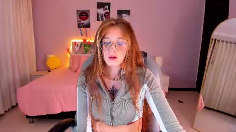emily_warren__ online show from 07-10-26, 08:11