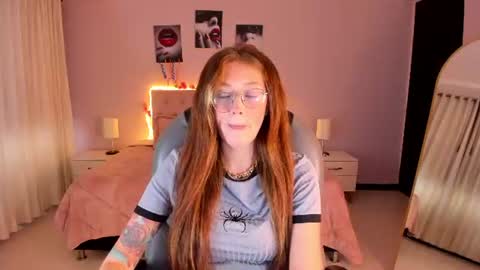emily_warren__ online show from 07-23-26, 08:40