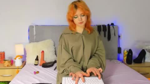 Baby Emelli online show from 11-19-25, 11:32