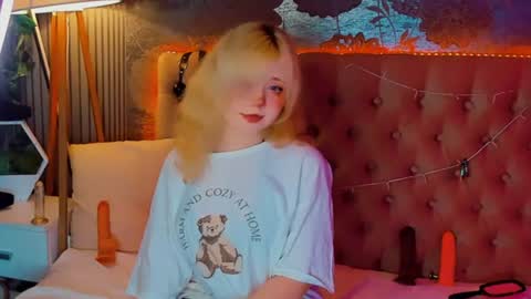 Baby Emelli online show from 07-09-26, 06:50