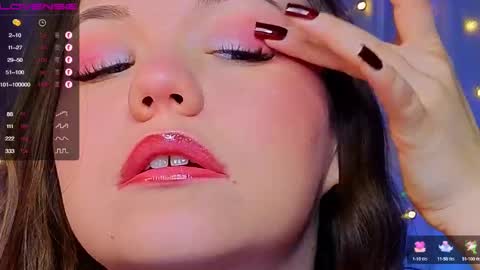 Snapshot of emilyart_ chatting on 02-09-25, 11:25 artist Emily online show from 02-09-25, 11:25