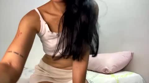 emilybrown01 online show from 05-26-26, 04:30