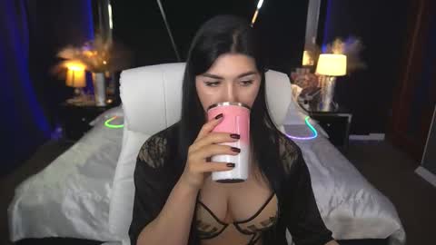 Emy online show from 11-06-25, 07:20