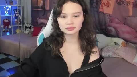 Emilyhaves online show from 11-25-25, 06:41