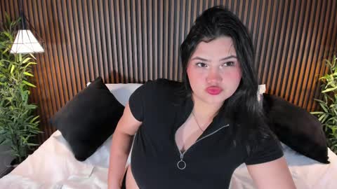 Emily  online show from 03-11-25, 04:32