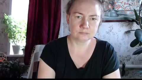 EmilyDoth online show from 06-17-26, 08:17