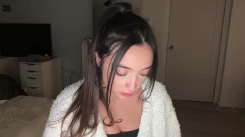 emilyfawn online show from 11-09-25, 05:39