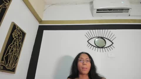 Snapshot of emilygomezz chatting on 05-05-26, 11:29 Emily online show from 05-05-26, 11:29