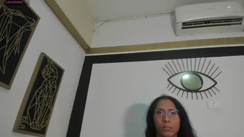 Snapshot of emilygomezz chatting on 06-03-26, 11:35 Emily online show from 06-03-26, 11:35