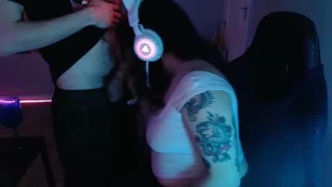 Snapshot of emilyhickeydai chatting on 04-08-26, 04:12 Punky Lime online show from 04-08-26, 04:12