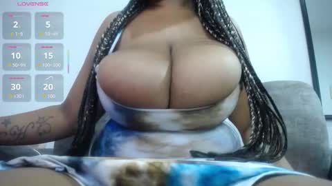 Snapshot of emilyhines__ chatting on 12-15-25, 02:43 Emilyhines online show from 12-15-25, 02:43